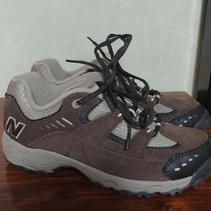 New Balance 605 Youth/Men's Hiking Shoes
